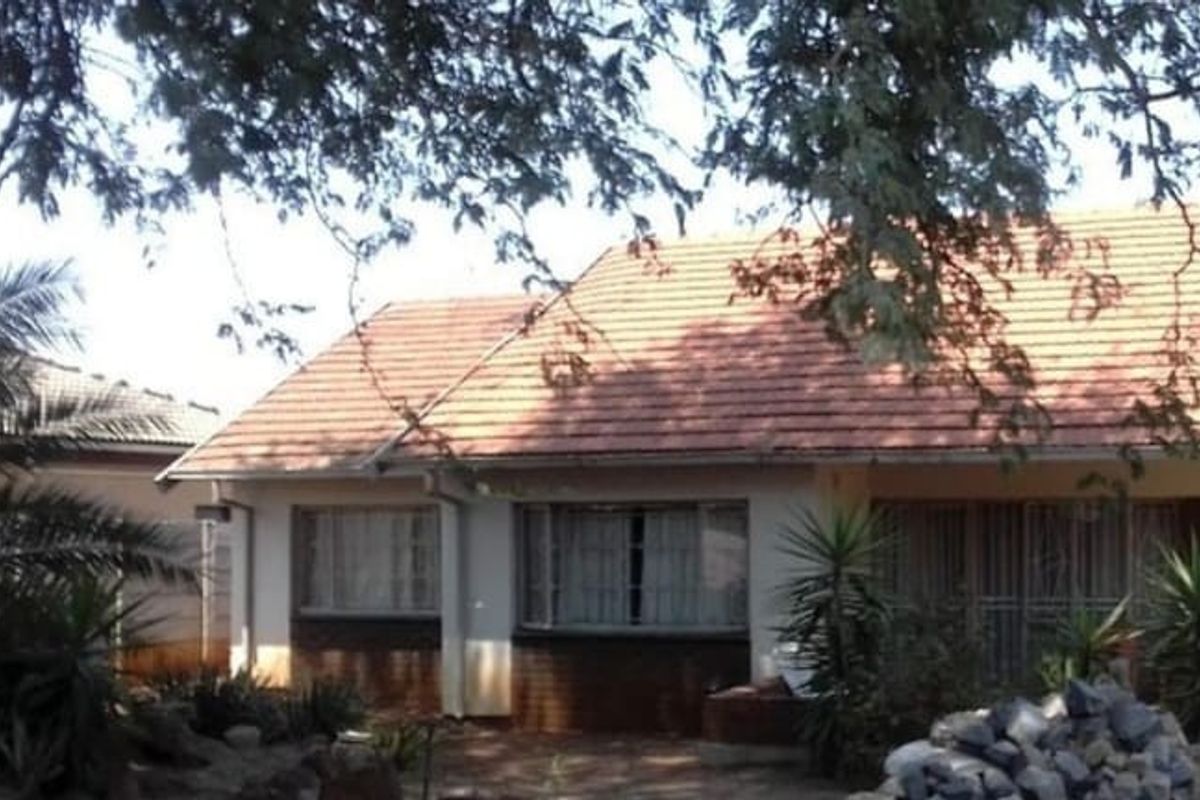 House For Sale in Silverton, Pretoria - Photo 4