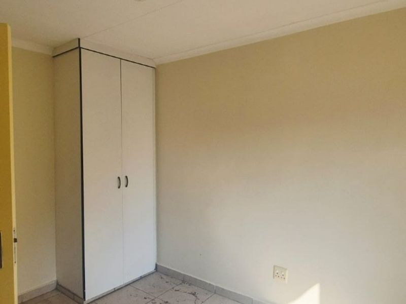 Apartment To Rent in Rustenburg, North West - Photo 8