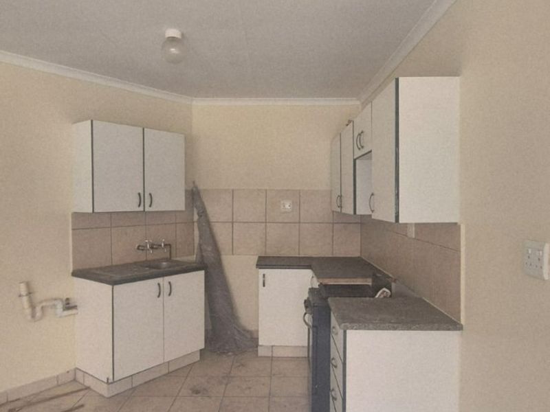 Apartment To Rent in Rustenburg, North West - Photo 1