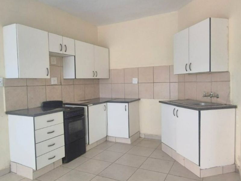 Apartment To Rent in Rustenburg, North West - Photo 2
