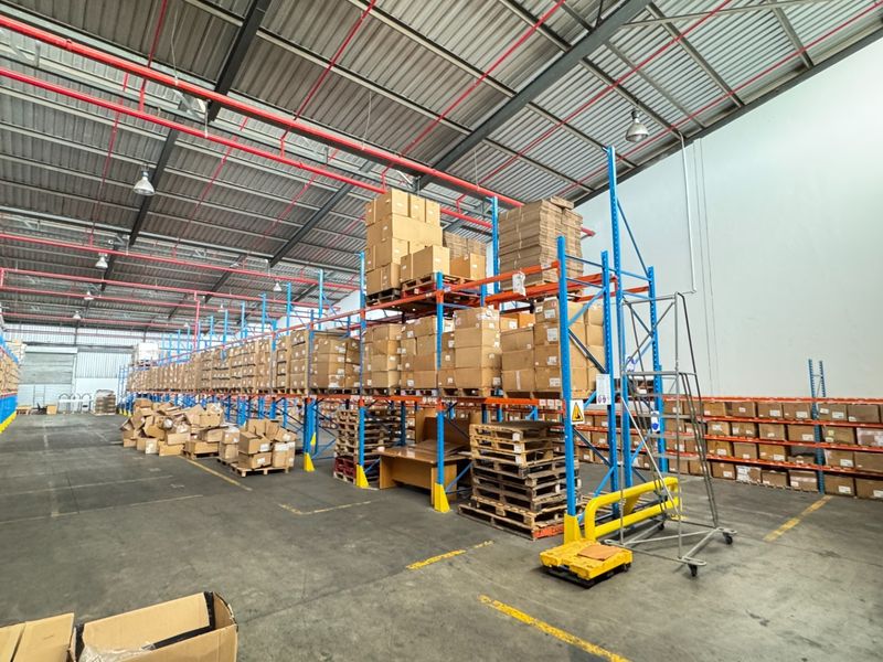 5,552m2  | Neat and Secure Industrial Warehouse To Let in Epping Industrial, Cape Town - Photo 4