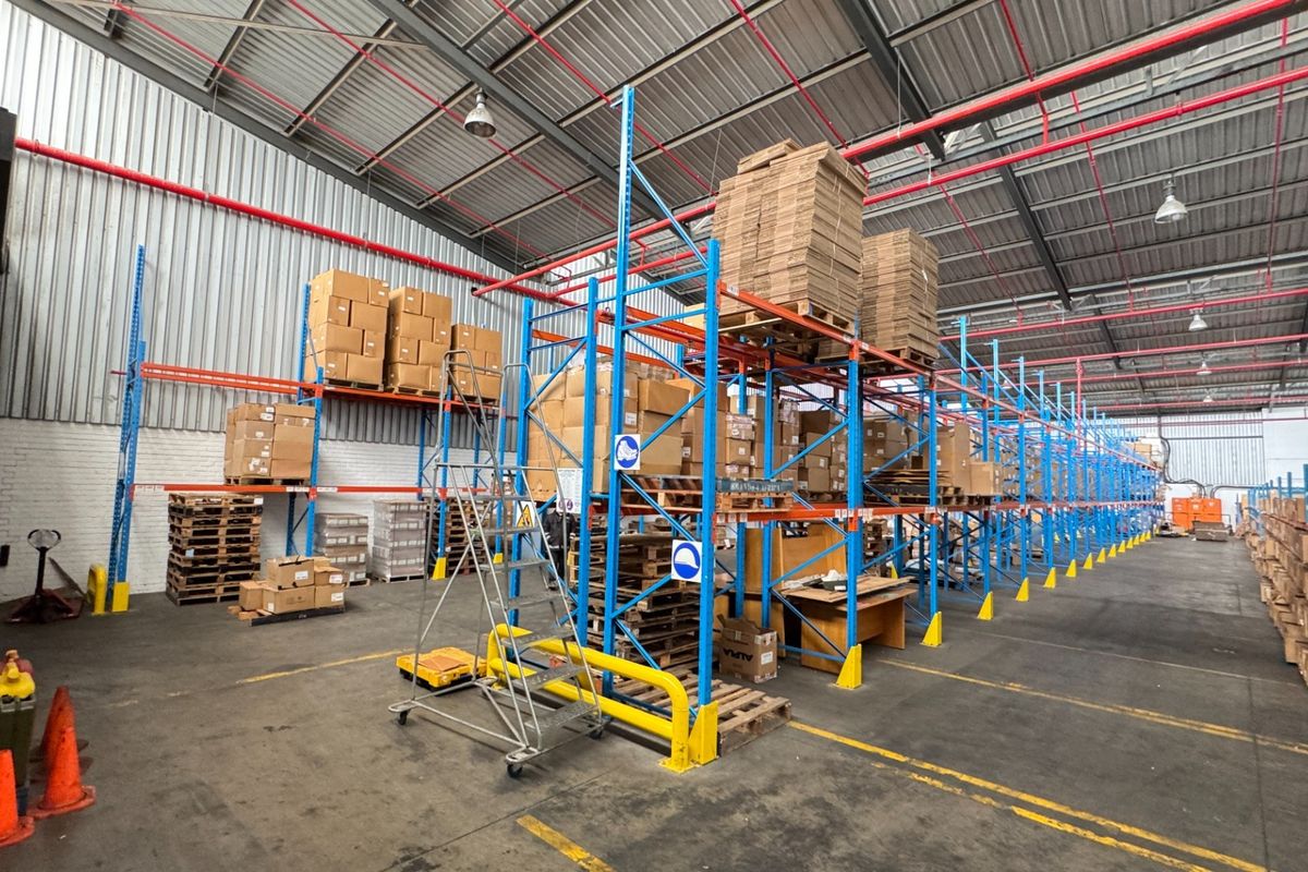 5,552m2  | Neat and Secure Industrial Warehouse To Let in Epping Industrial, Cape Town - Photo 5