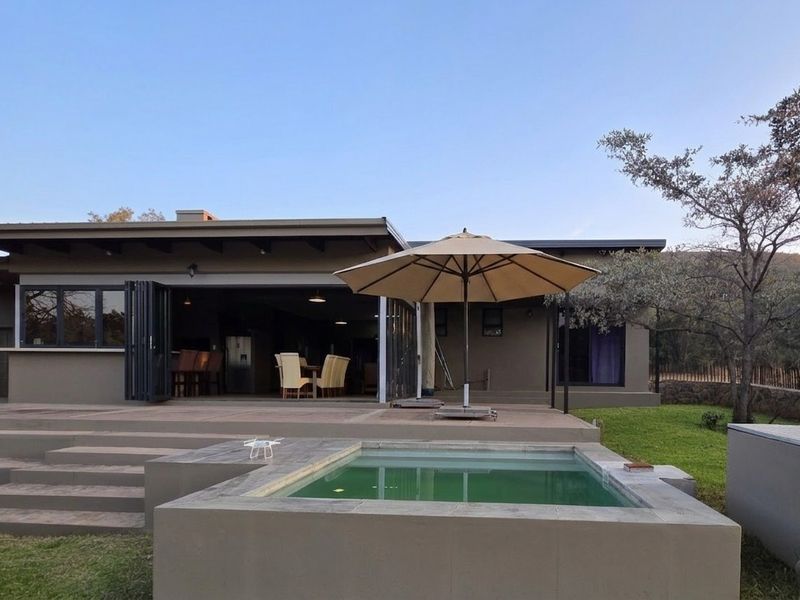 Zwartkloof - Five bedroom home with spectacular Waterberg Mountain views - Fully Furnished - Photo 1