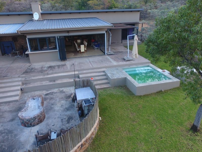 Zwartkloof - Five bedroom home with spectacular Waterberg Mountain views - Fully Furnished - Photo 5