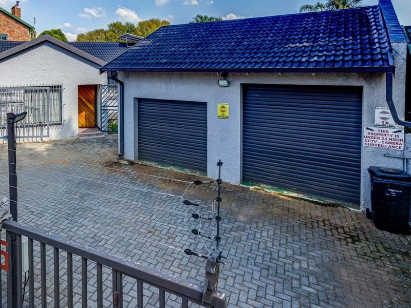 House For Sale in Allen Grove, Kempton Park - Photo 1