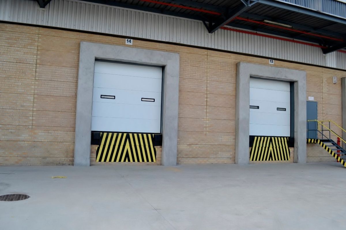 MAGNIFICENT 7821 SQM WAREHOUSE AND OFFICES, A WORLD CLASS LOGISTICS FACILITY IN PRESTIGIOUS, SOUGHT - Photo 5