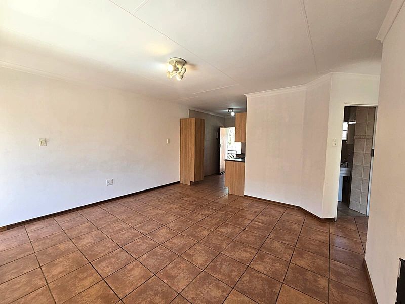 Neat 2 Bedroom Apartment for Sale in Montana - Photo 9