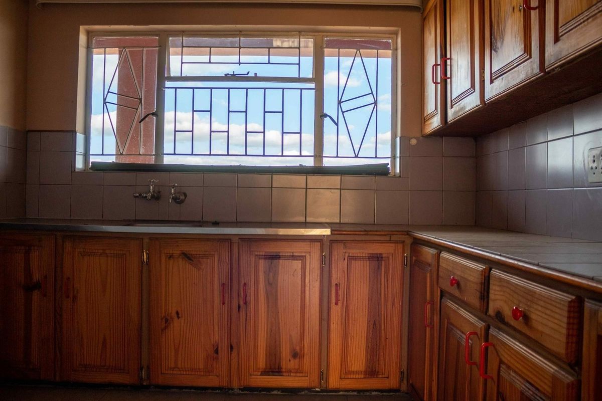 3 Beds 1 Bath Apartment To Rent in White River - Photo 3