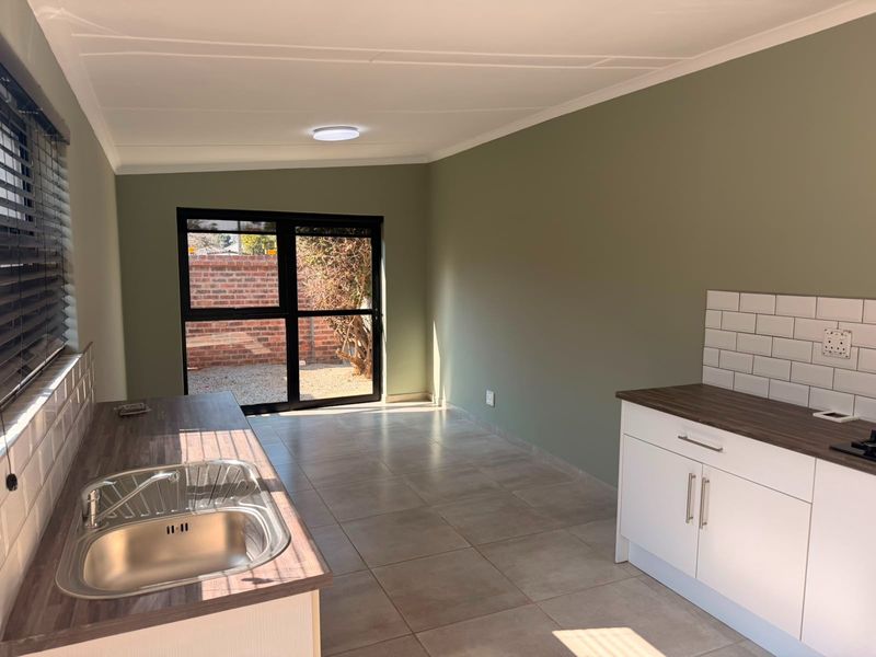Modern One Bedroom Cottage for Rent - Photo 1