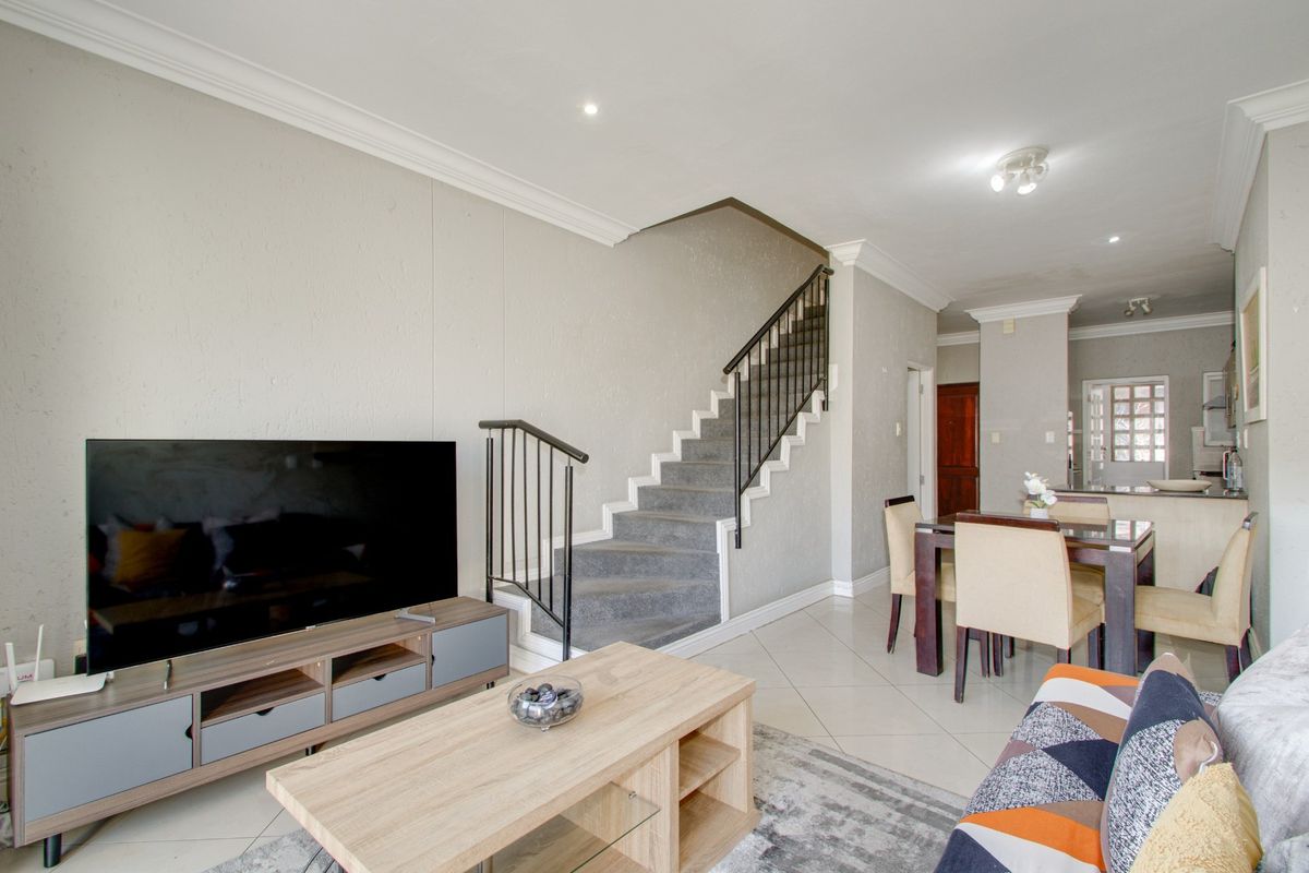 Apartment For Sale in Morningside, Sandton - Photo 4