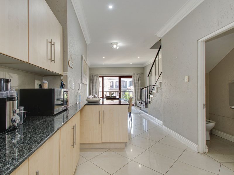 Apartment For Sale in Morningside, Sandton - Photo 7