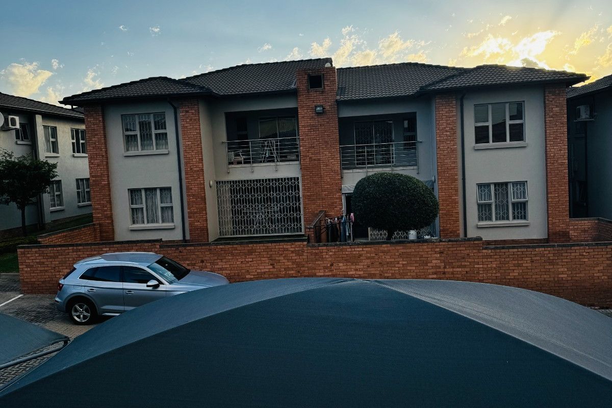 2 Bedroom,2 Bathroom Apartment to Rent in Noordwyk - Photo 3