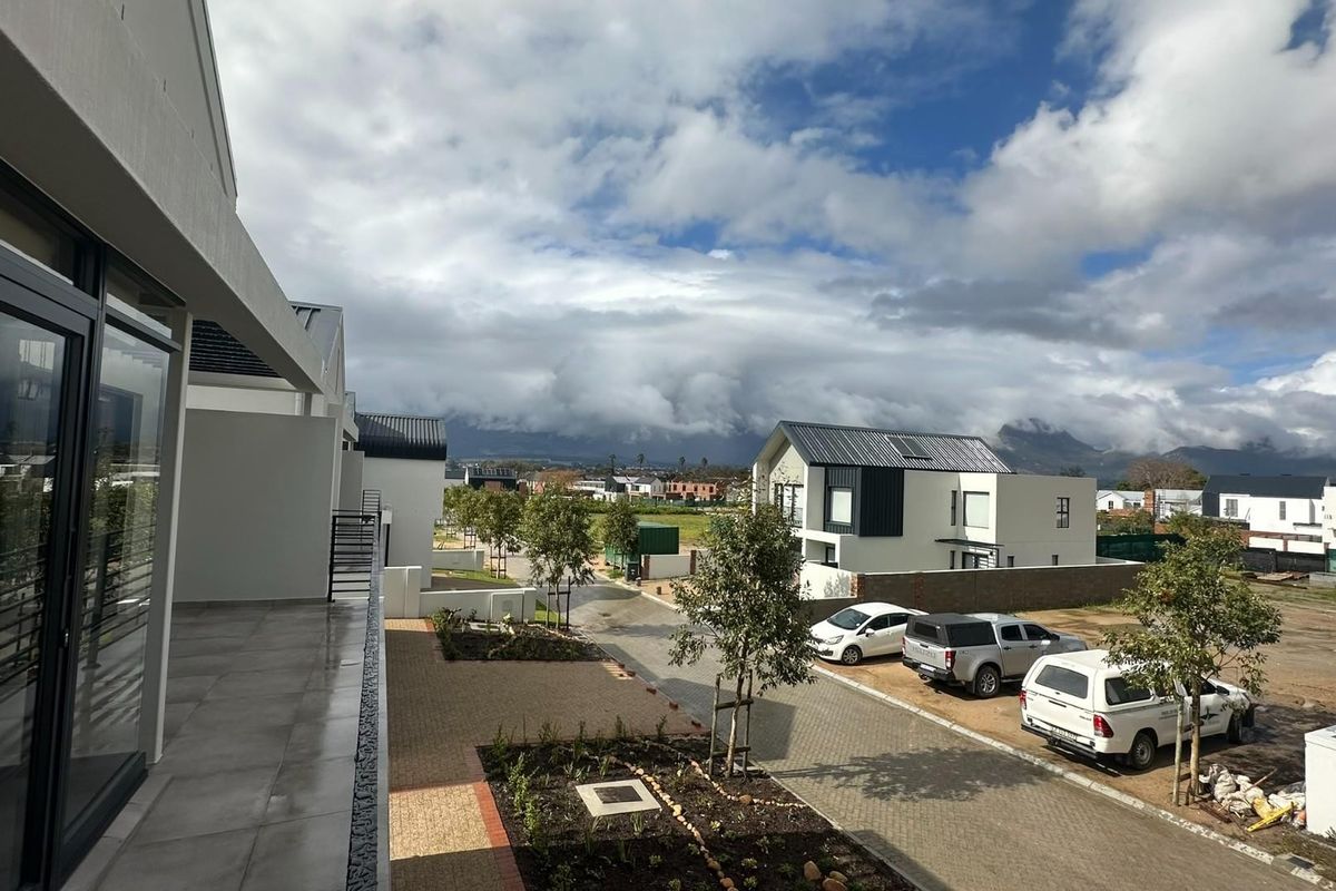 House To Rent in Lemoenkloof - Photo 4