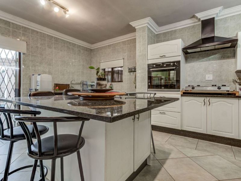 House For Sale in Birchleigh, Kempton Park - Photo 9