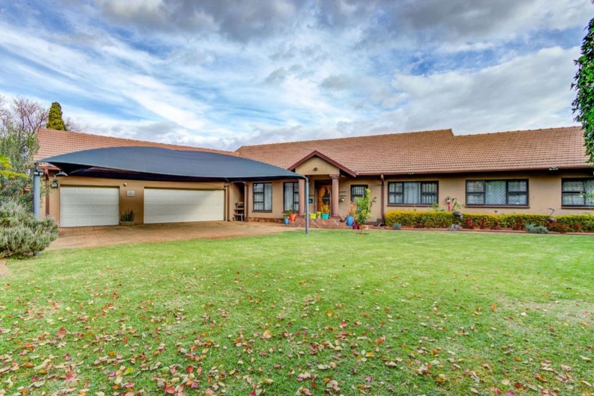House For Sale in Birchleigh, Kempton Park - Photo 2