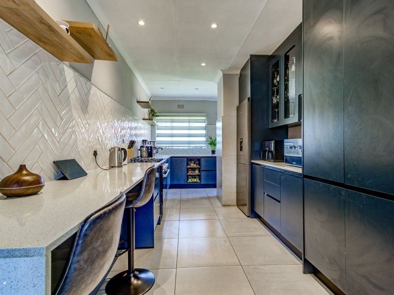 Townhouse For Sale in Birchleigh North, Kempton Park - Photo 3