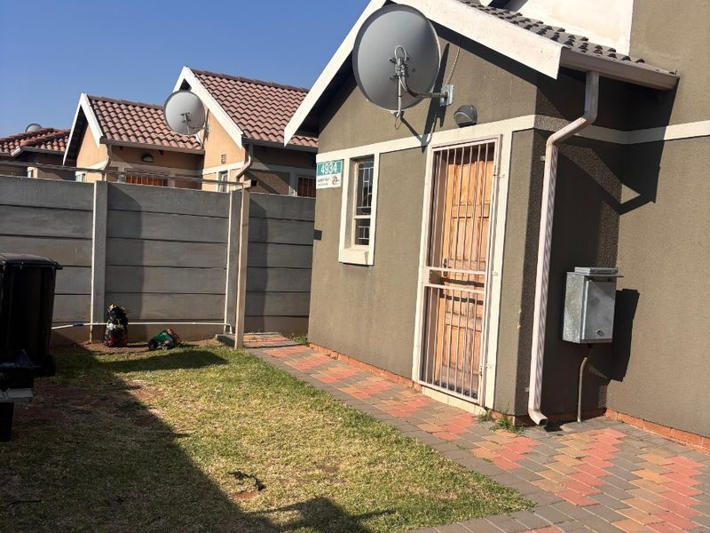 House For Sale in Leopard's Rest Security Estate, Albertsdal, Alberton - Photo 1