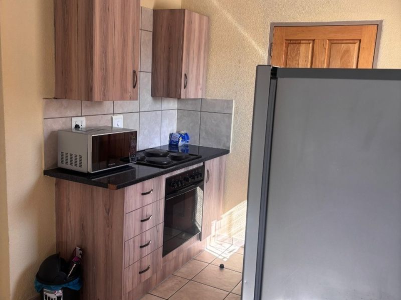 House For Sale in Leopard's Rest Security Estate, Albertsdal, Alberton - Photo 4