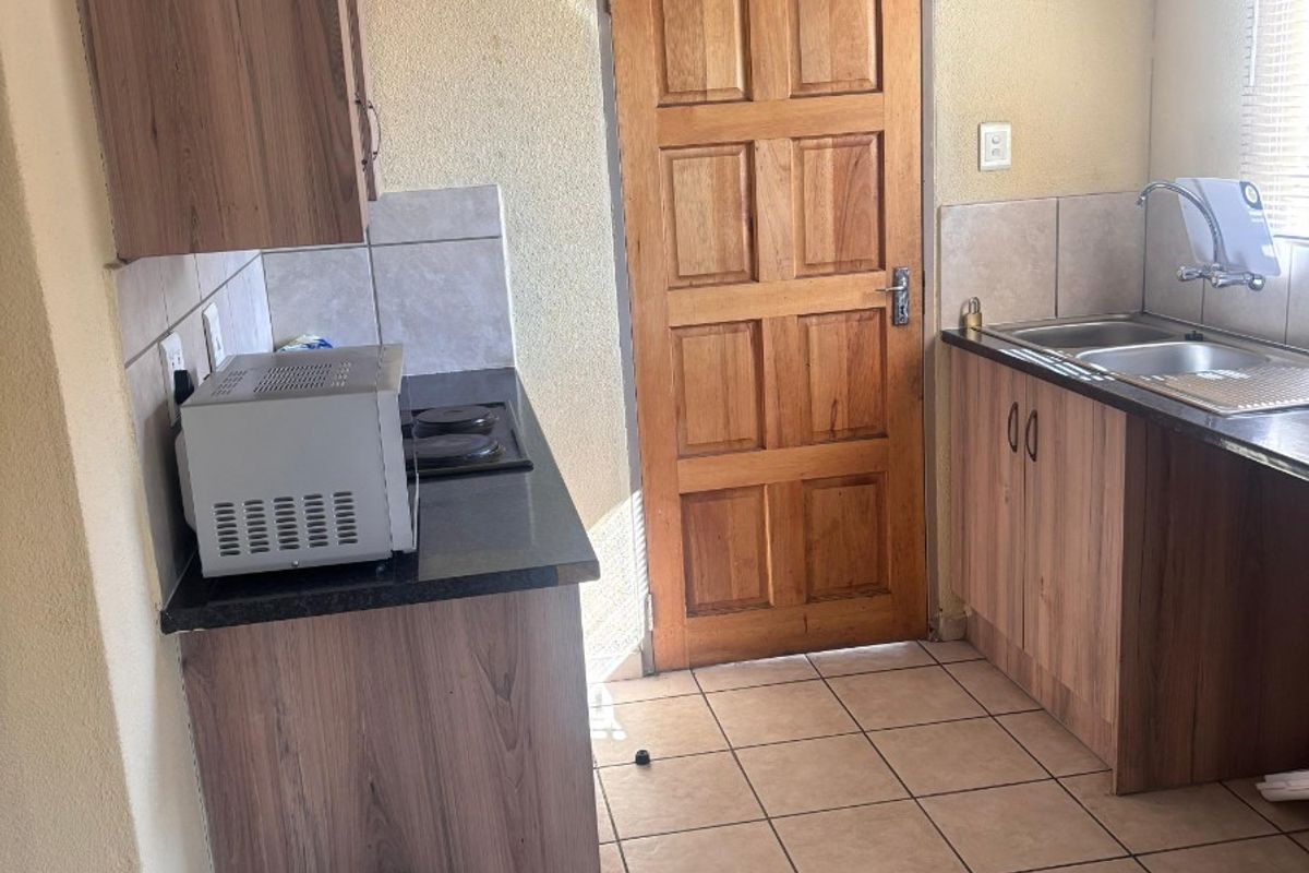 House For Sale in Leopard's Rest Security Estate, Albertsdal, Alberton - Photo 5