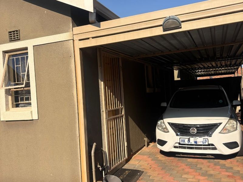 House For Sale in Leopard's Rest Security Estate, Albertsdal, Alberton - Photo 3