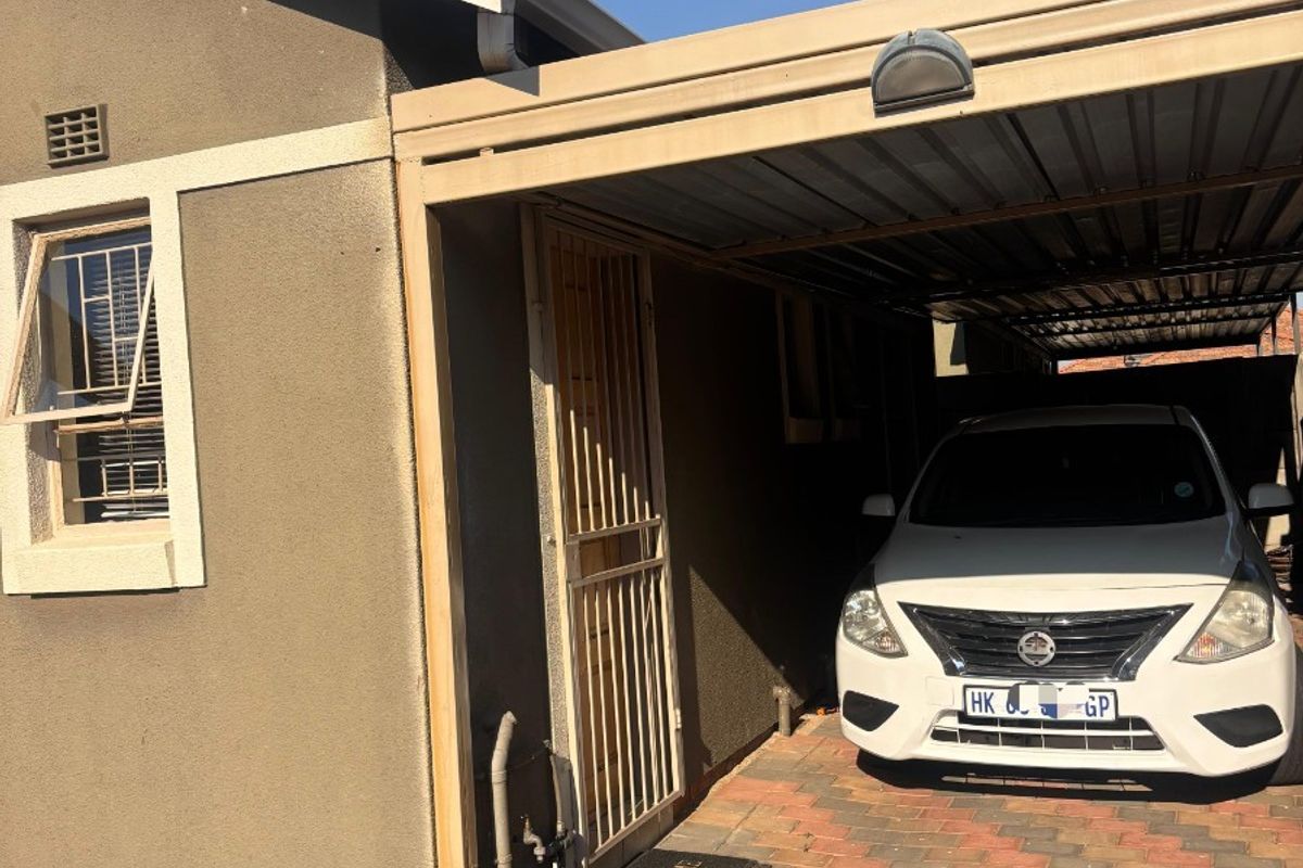House For Sale in Leopard's Rest Security Estate, Albertsdal, Alberton - Photo 3