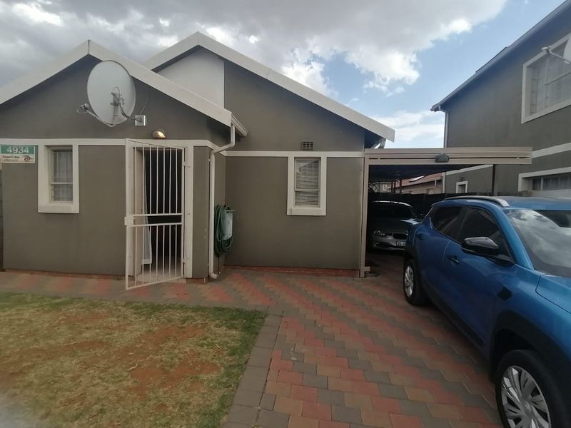 House For Sale in Leopard's Rest Security Estate, Albertsdal, Alberton - Photo 1