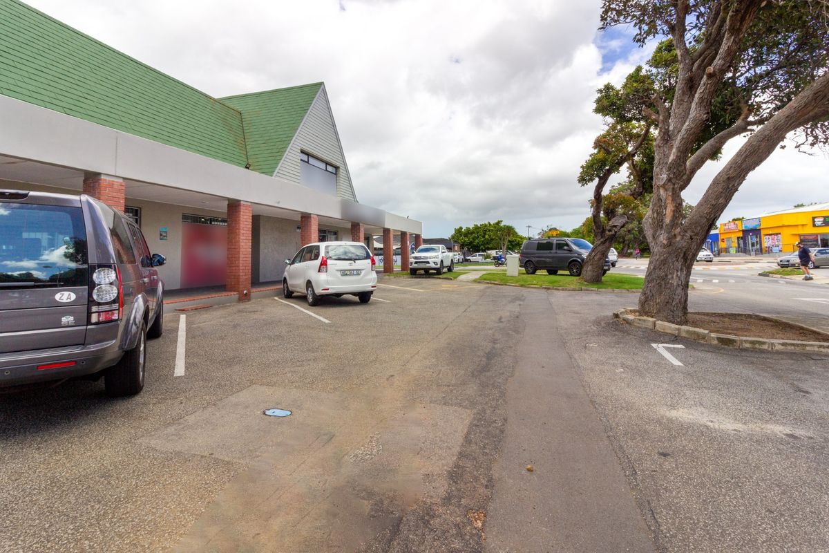 Prime Corner Retail and Office Space to Let on 6th Avenue, Walmer | 328 sqm - Photo 3