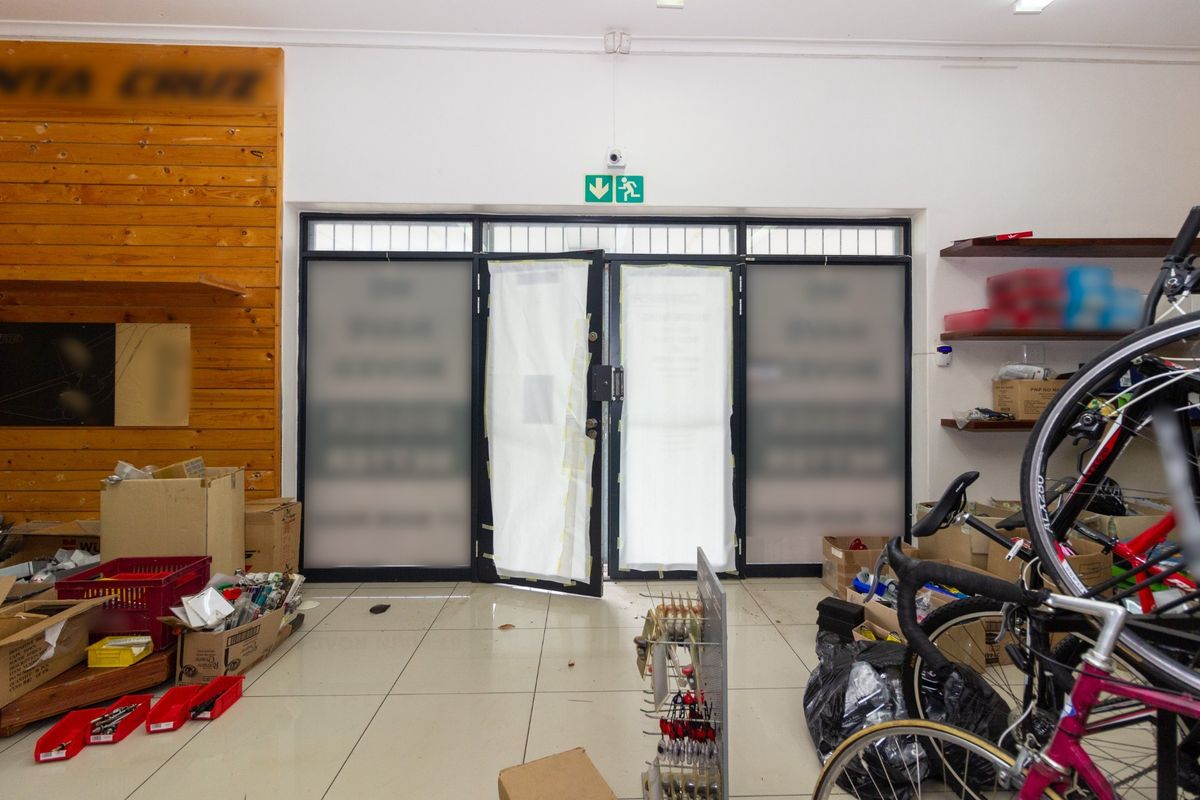 Prime Corner Retail and Office Space to Let on 6th Avenue, Walmer | 328 sqm - Photo 4