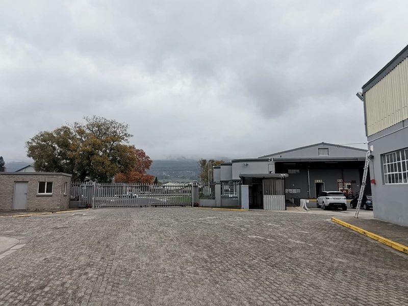 Industrial Warehouse To Let in Dal Josafat, Paarl - Photo 8