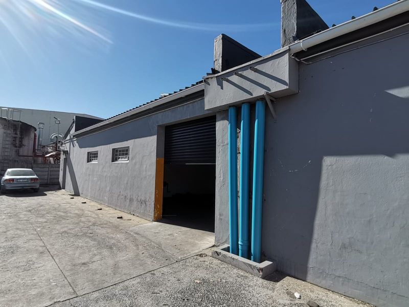 Industrial Warehouse To Let in Dal Josafat, Paarl - Photo 1
