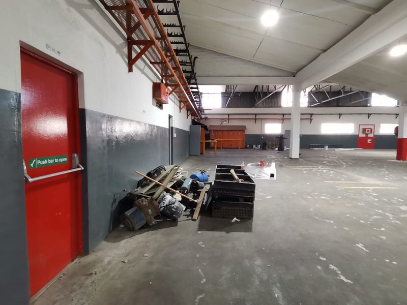 Industrial Warehouse To Let in Dal Josafat, Paarl - Photo 9