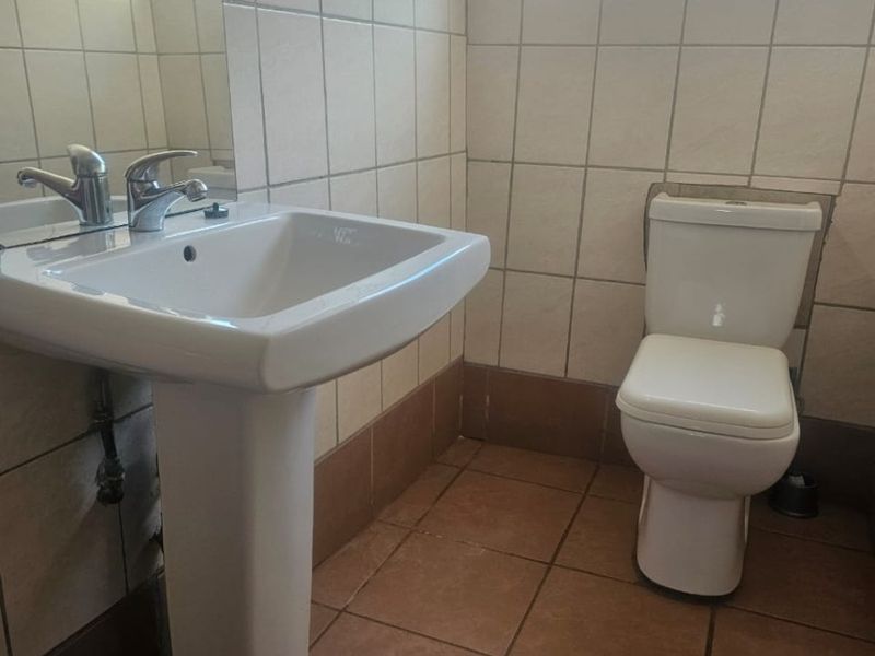 8 Bachelors For Sale in Seshego, Polokwane - Photo 6