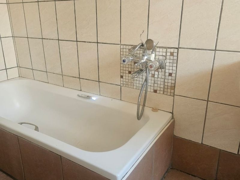 8 Bachelors For Sale in Seshego, Polokwane - Photo 7