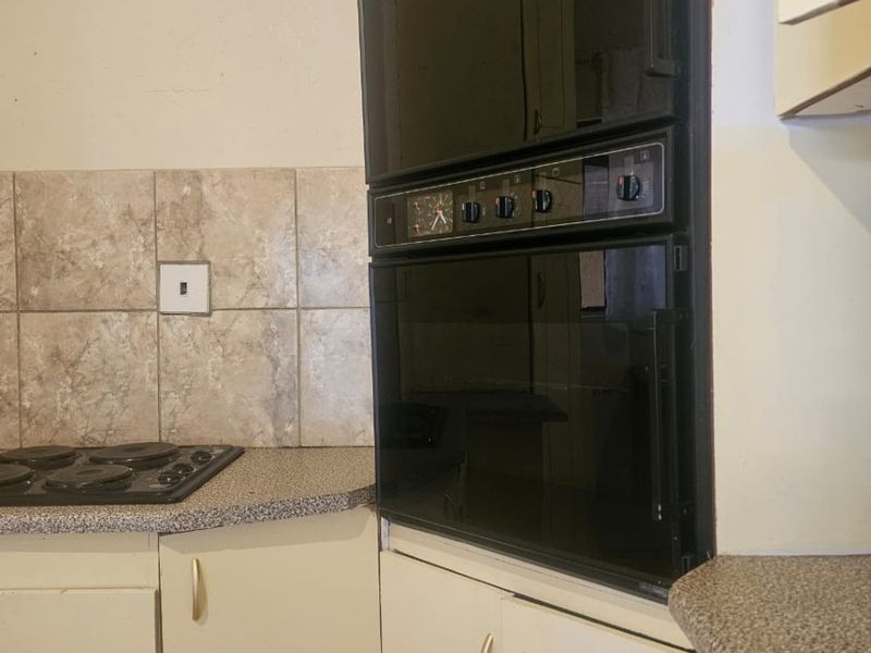 8 Bachelors For Sale in Seshego, Polokwane - Photo 2