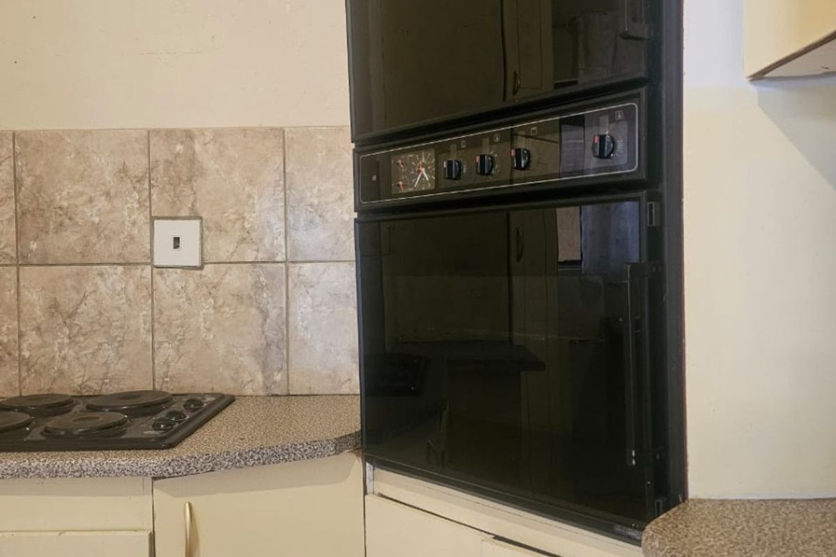 8 Bachelors For Sale in Seshego, Polokwane - Photo 2
