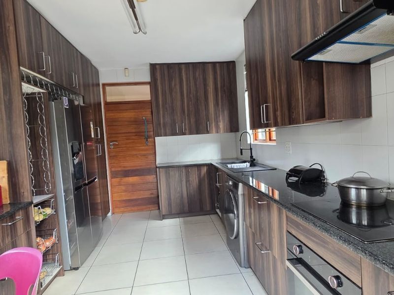 Investment Opportunity: 3 Bedroom Home with Income-Generating Flatlet - Sydenham, Johannesburg - Photo 1