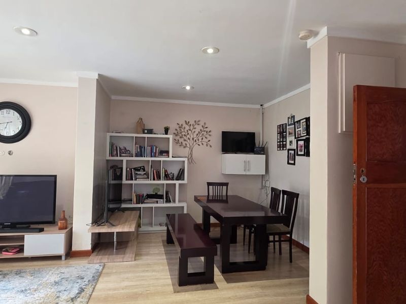 Investment Opportunity: 3 Bedroom Home with Income-Generating Flatlet - Sydenham, Johannesburg - Photo 6