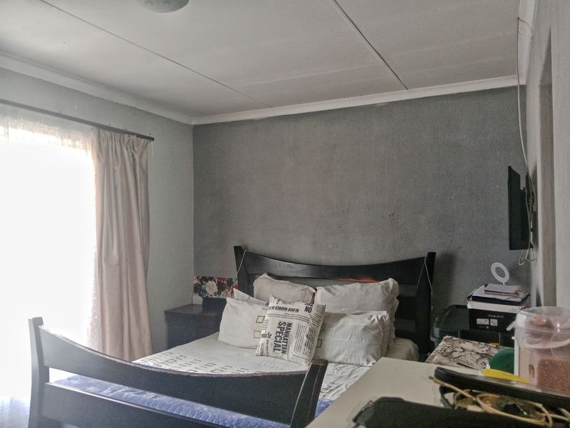 Modern House To Rent in Karenpark, Akasia. Primium and Best Location - Photo 9