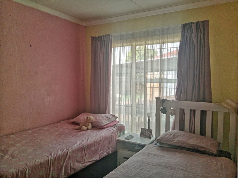 Modern House To Rent in Karenpark, Akasia. Primium and Best Location - Photo 6