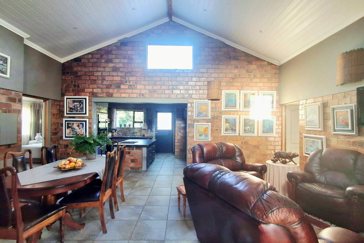 House For Sale in Stilbaai Wes, Stilbaai - Photo 4