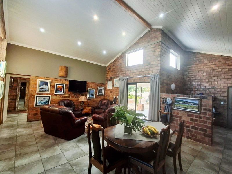 House For Sale in Stilbaai Wes, Stilbaai - Photo 3