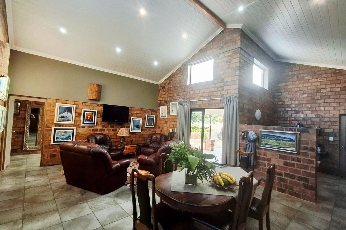 House For Sale in Stilbaai Wes, Stilbaai - Photo 3