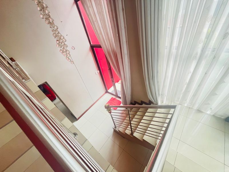 6 Bedroom House For Sale in Theresapark, Akasia - Photo 10