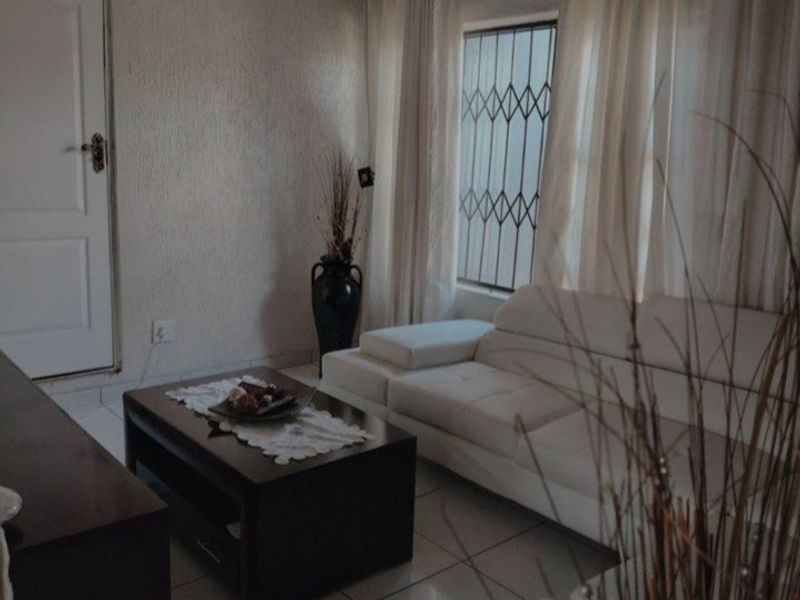 House To Rent in Protea North, Soweto - Photo 6