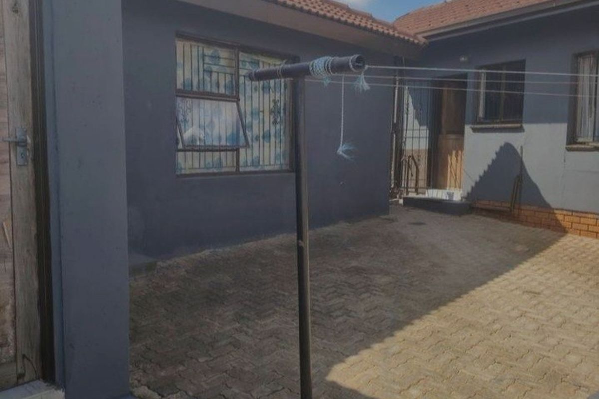 House To Rent in Protea North, Soweto - Photo 4