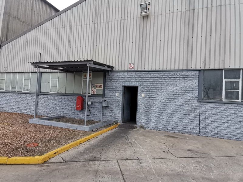 Industrial Warehouse to Let in Dal Josafat, Paarl - Photo 1