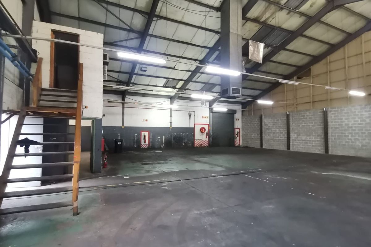 Industrial Warehouse to Let in Dal Josafat, Paarl - Photo 4