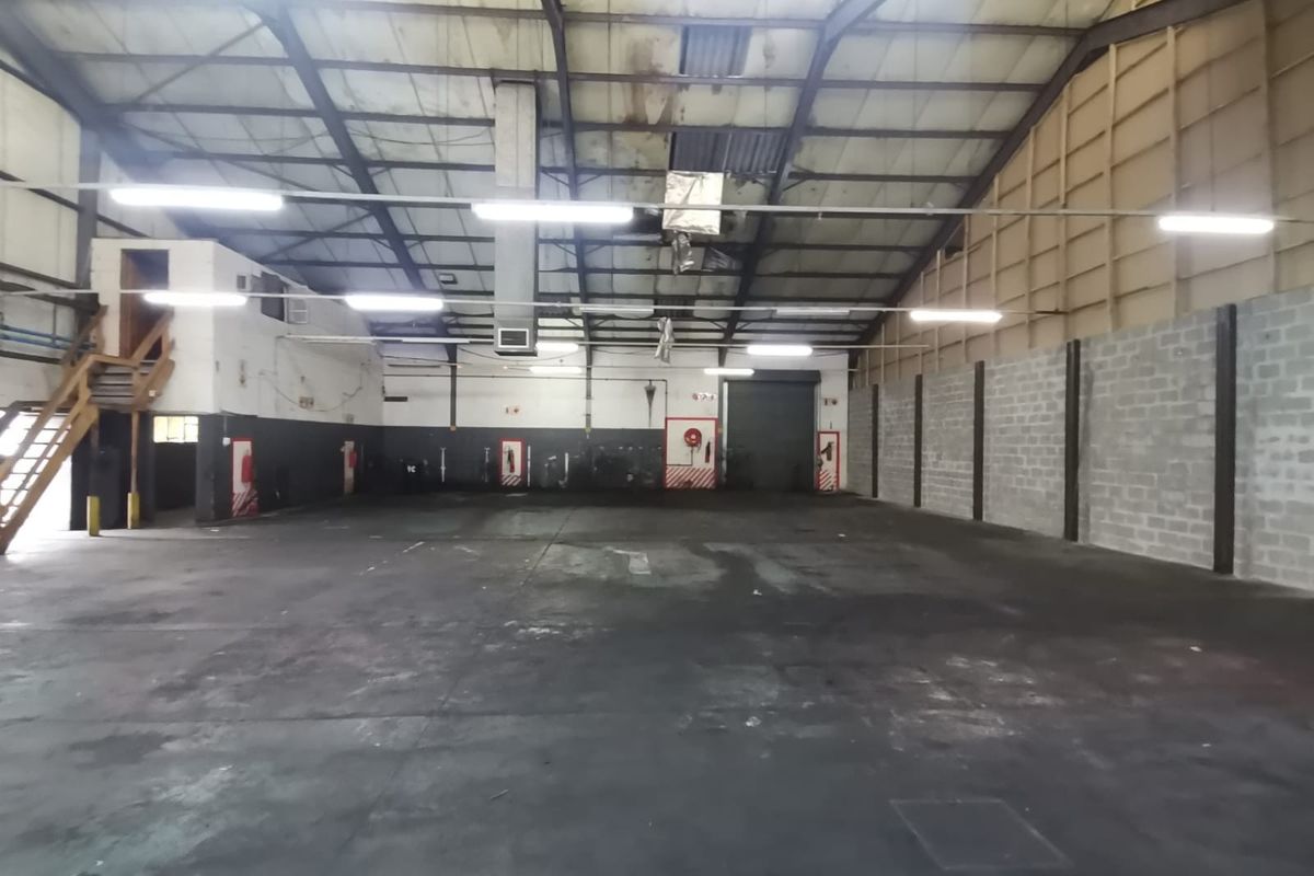Industrial Warehouse to Let in Dal Josafat, Paarl - Photo 3