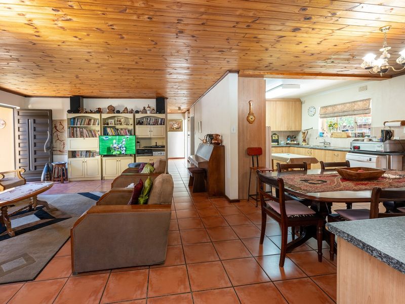 House For Sale in De Zoete Inval, Paarl - Photo 4