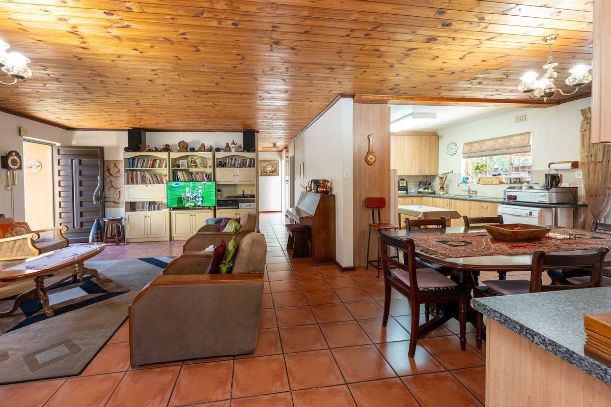 House For Sale in De Zoete Inval, Paarl - Photo 4